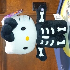 Hello Kitty skeleton greeter
